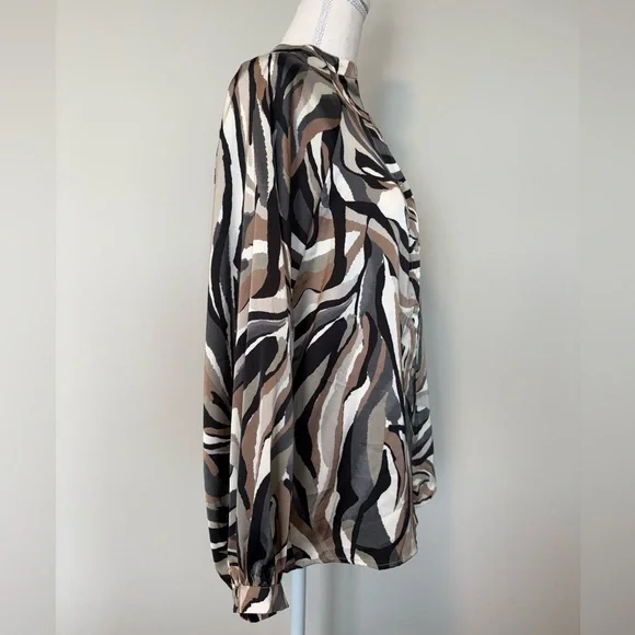 Papillon Abstract Print Button Down Blouse Small Long Sleeve - Picture 6 of 10